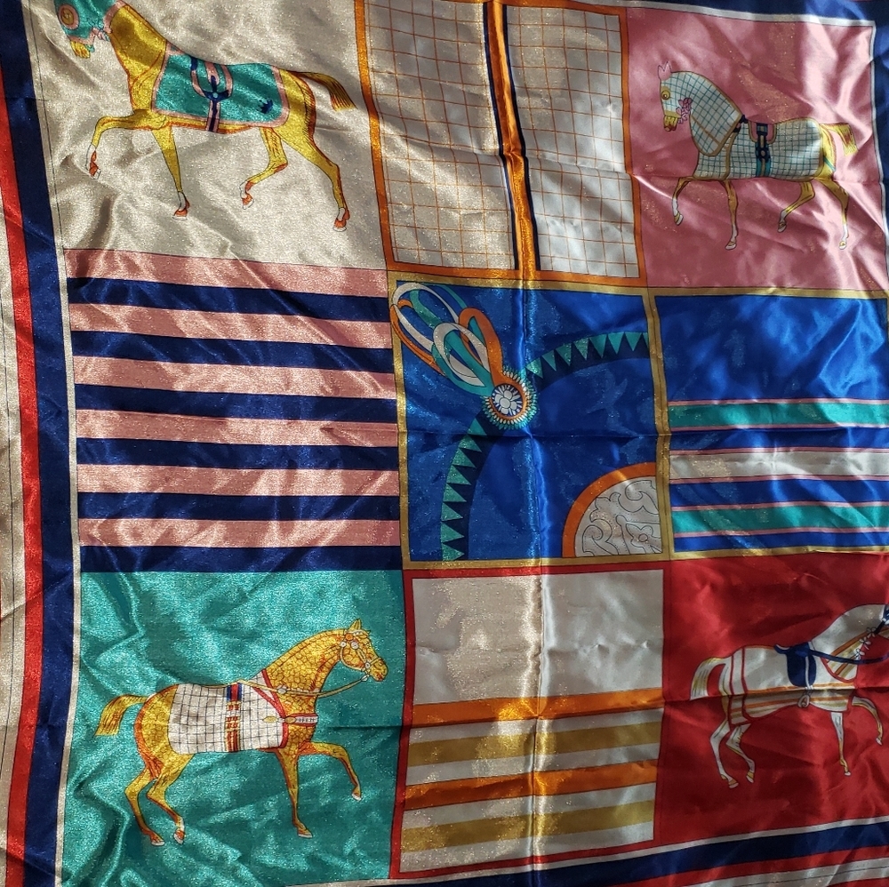 Four corners striped hores scraf 90cm by 90cm